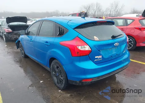 2013 Ford Focus Se z USA, uszkodzony, nr VIN 1FADP3K24DL113859